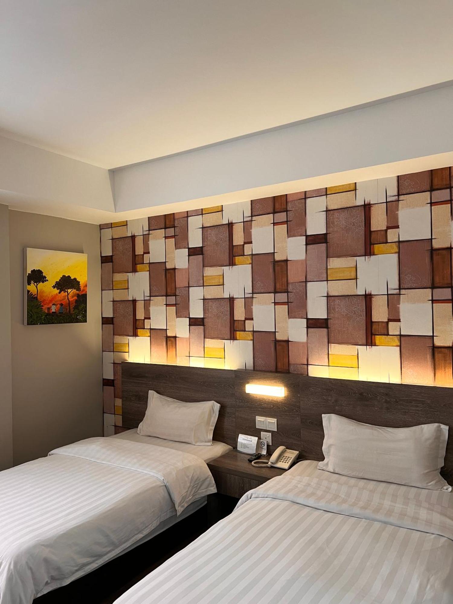 Ajang Hotel Miri Buitenkant foto
