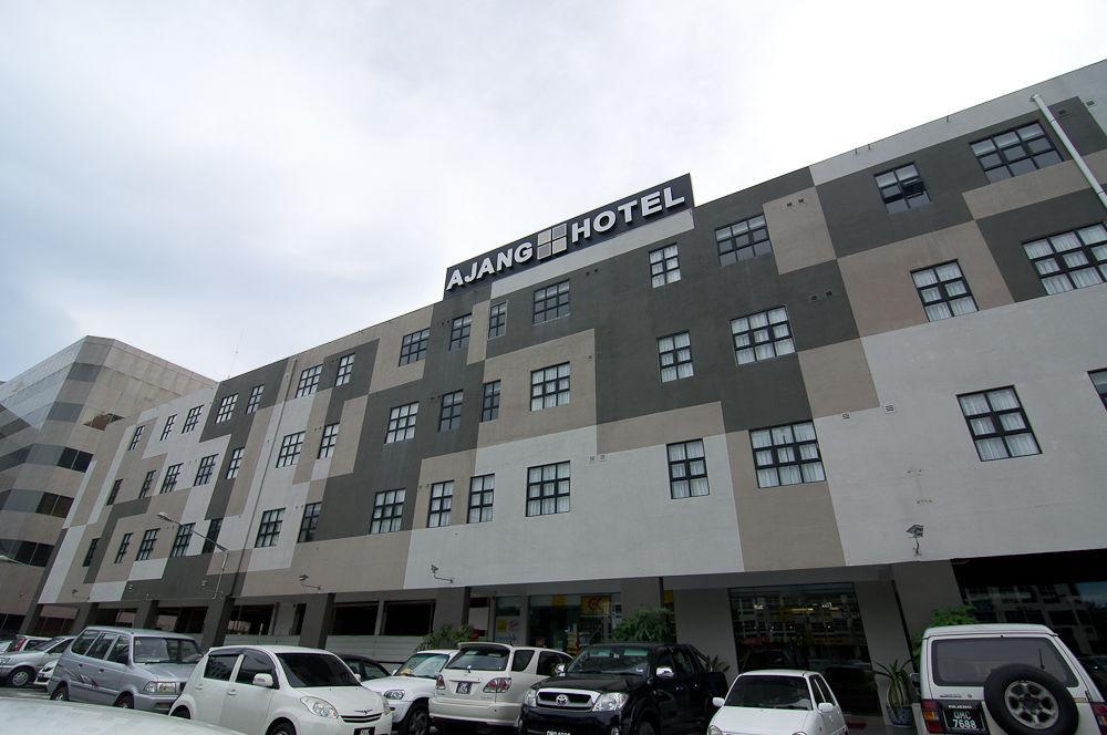 Ajang Hotel Miri Buitenkant foto