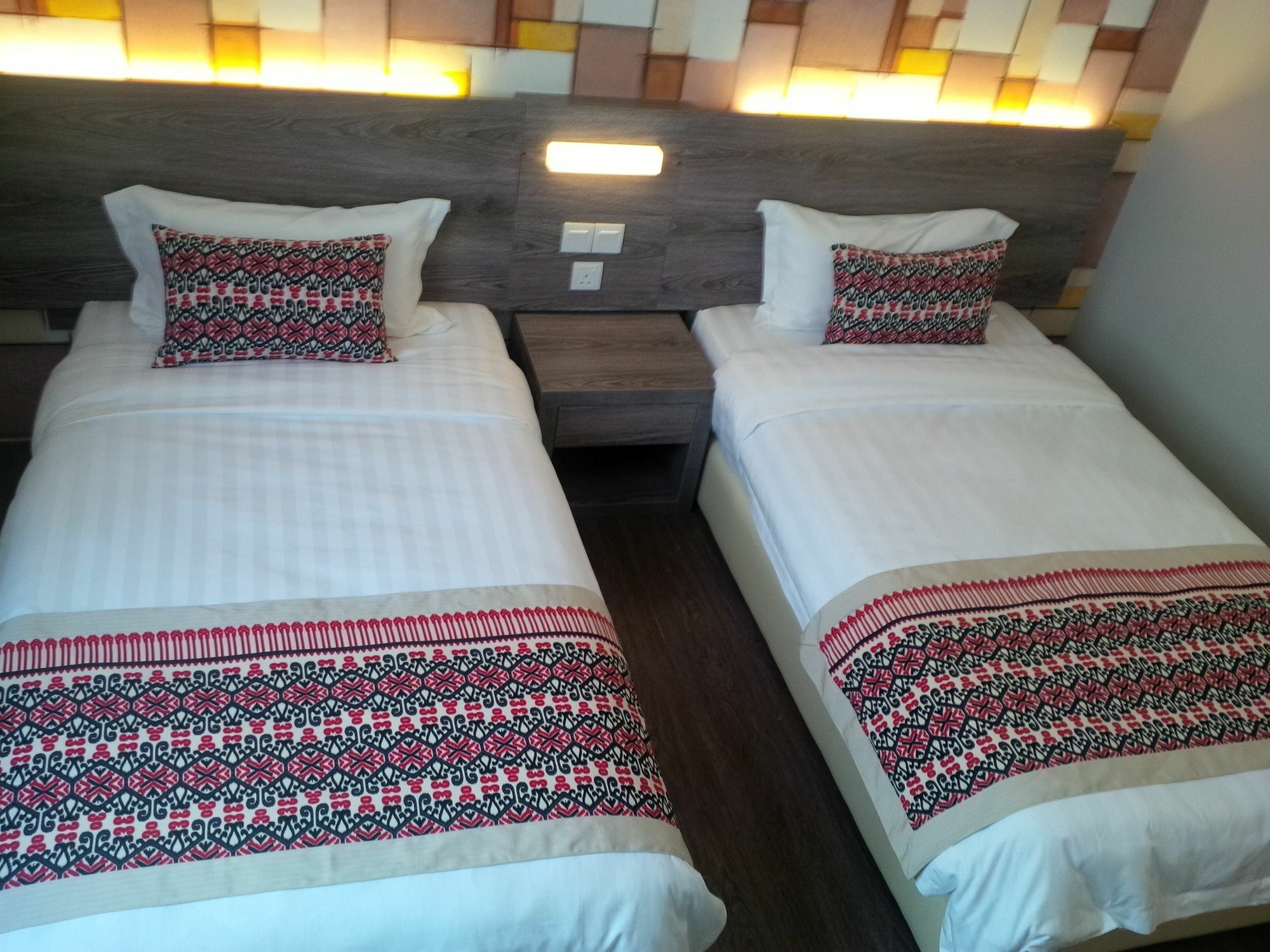 Ajang Hotel Miri Buitenkant foto